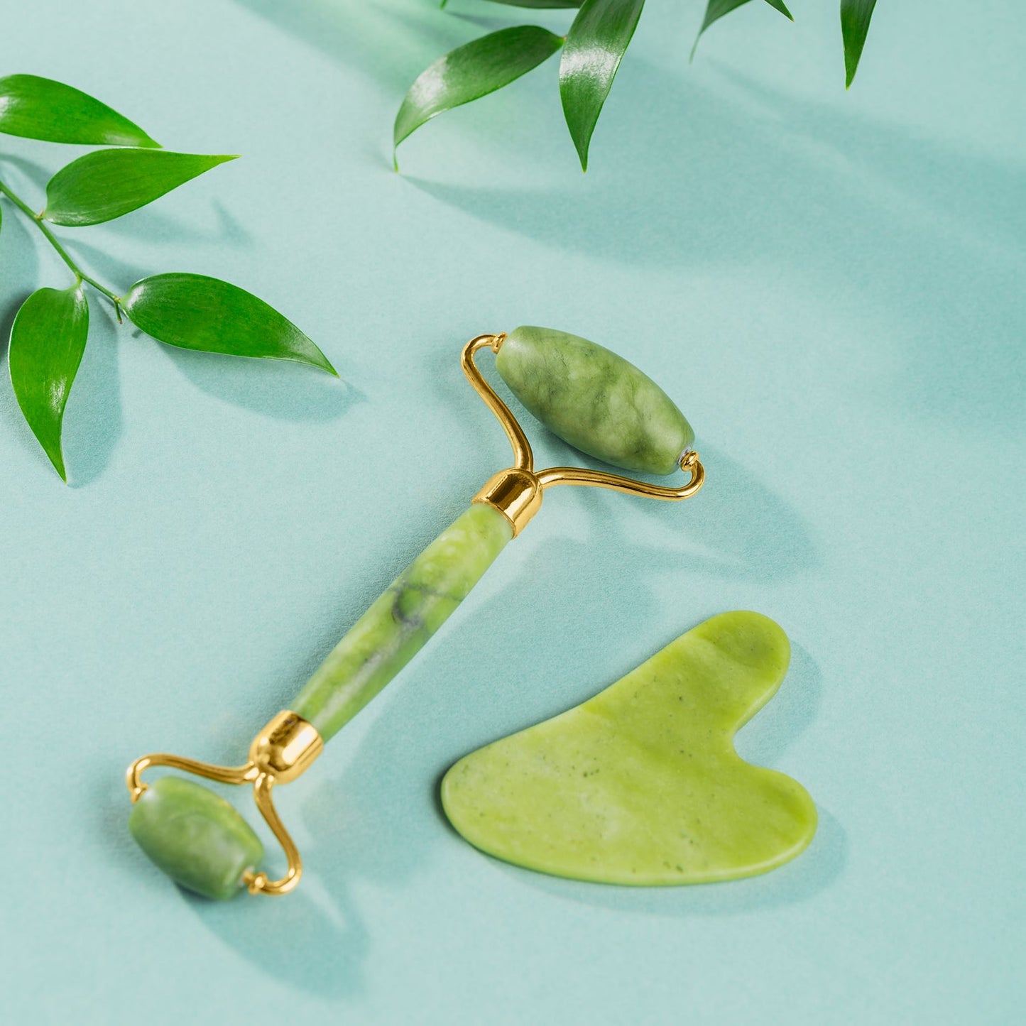 Jade Roller & Gua Sha Set ā Natural Face Massager for Anti-Aging, Glowing Skin & Face Shaping (1 Pc)