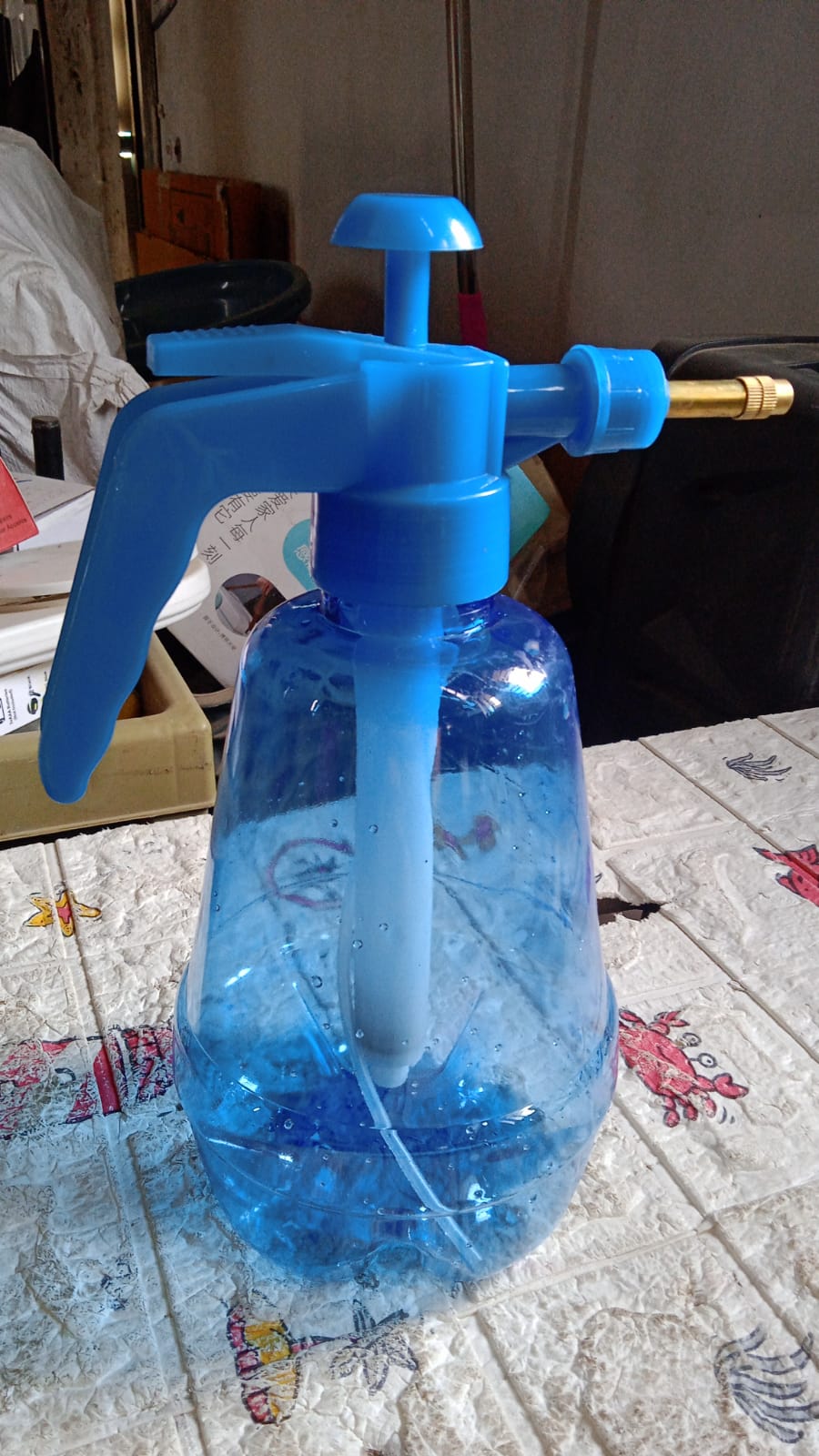 “manual pump spray bottle”